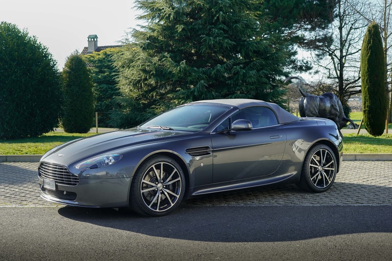 Aston Martin V8 Vantage