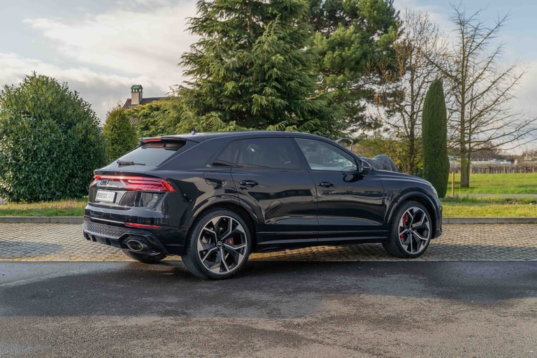 Audi RSQ8