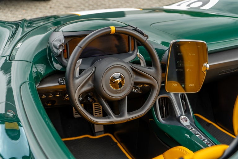 Mclaren Elva - 1 of 149